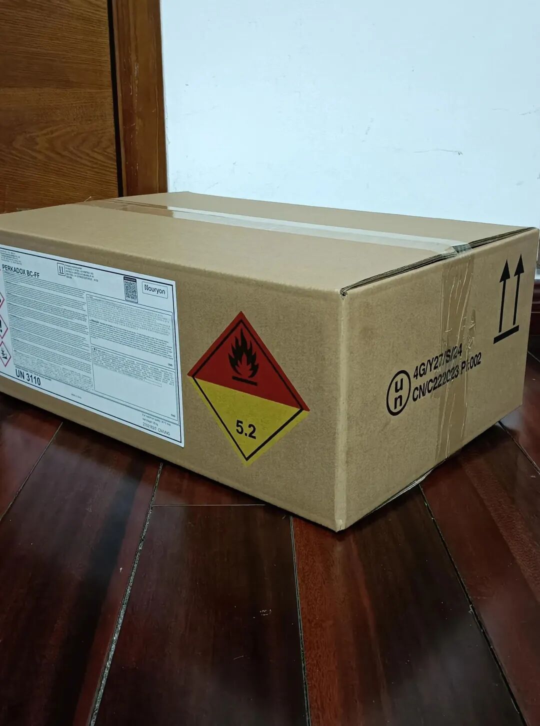 Fiberboard box dangerous goods packaging inspection - UN marking and labels