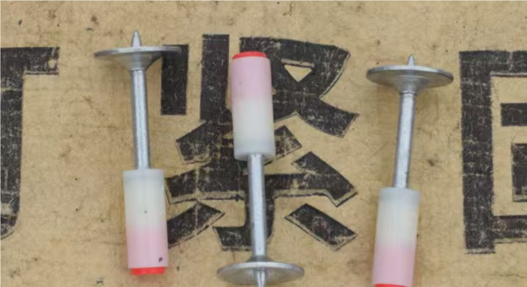 Explosive rivet - specialized fastening device with pyrotechnic charge