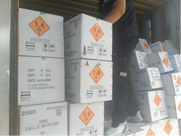 Damaged packaging and cargo collapse from inland transport stress