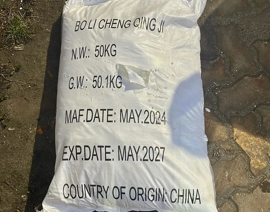 Unmarked white bags of misdeclared hazardous substance
