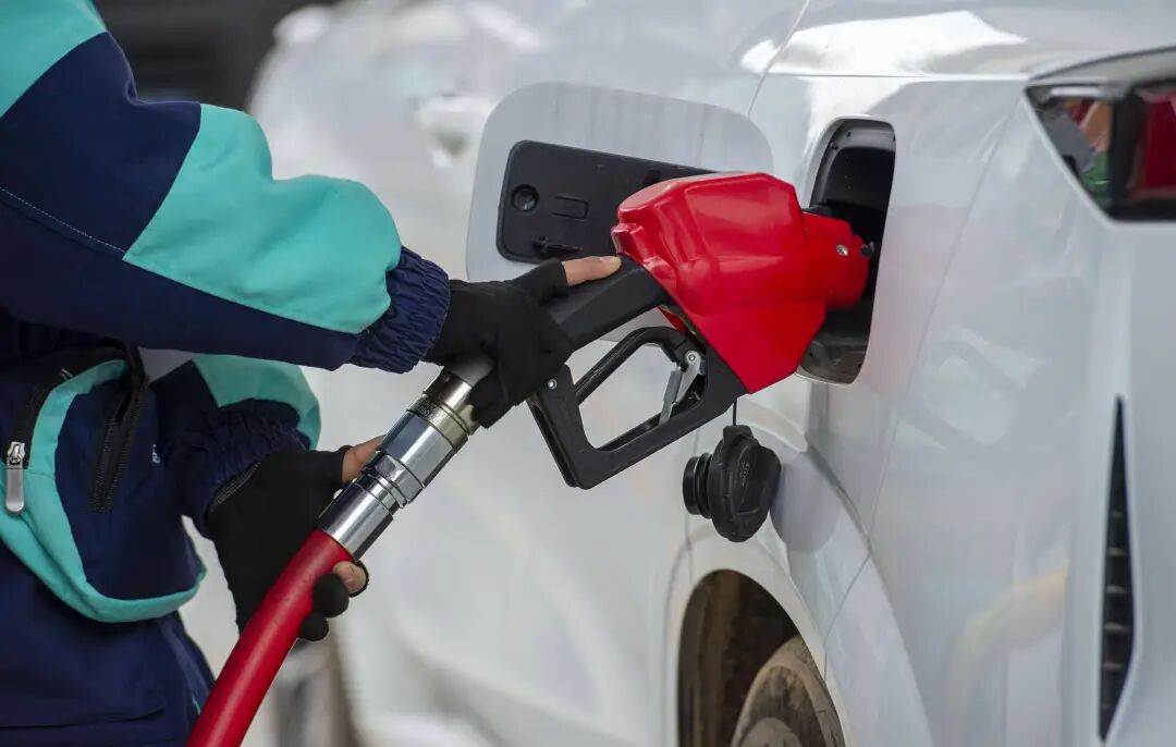 Gasoline import logistics China - fuel tanker and customs clearance