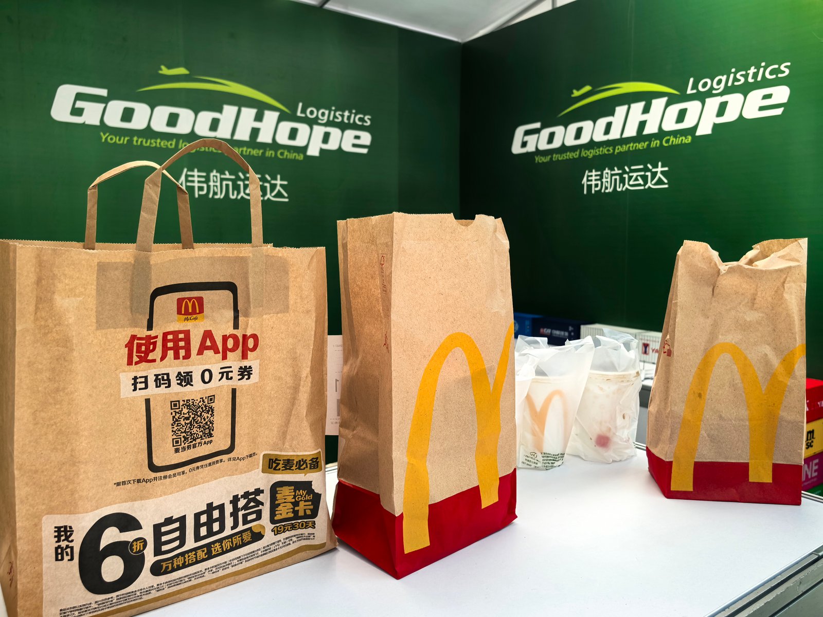 freight forwarder at the Canton Fair Exhibition's Opening Day