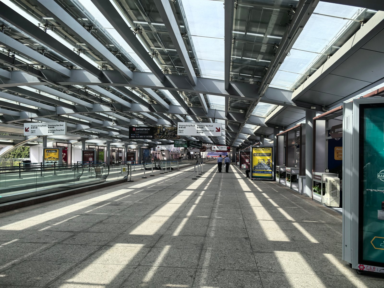 freight forwarder at the Canton Fair Exhibition's Opening Day