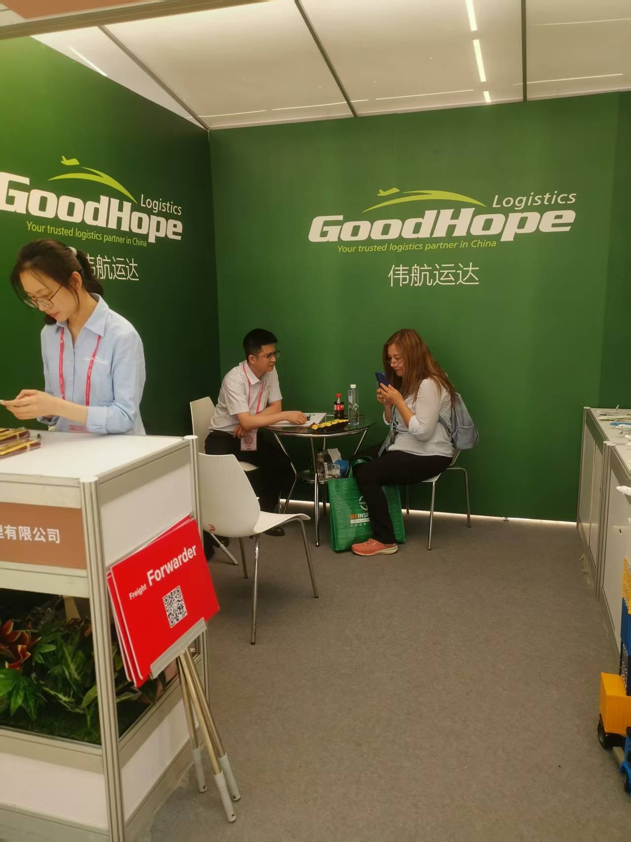 freight forwarder at the Canton Fair Exhibition's Opening Day