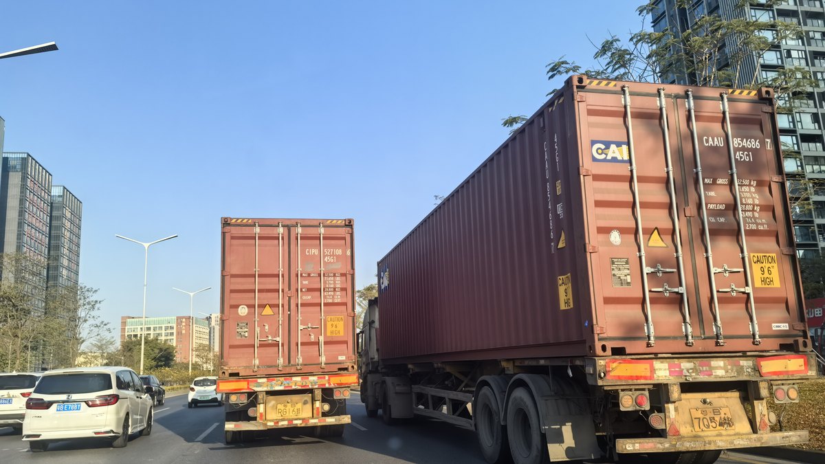Container terminal in China &mdash; freight rates from China to Iran