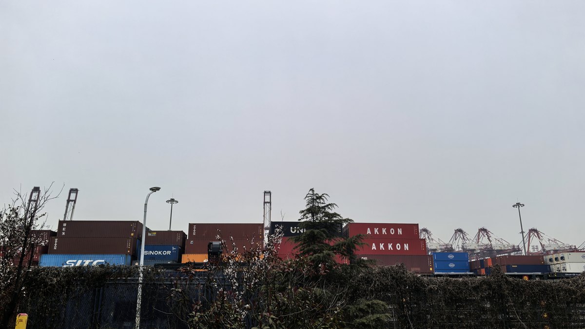 Container terminal in China &mdash; freight rates from China to Malta