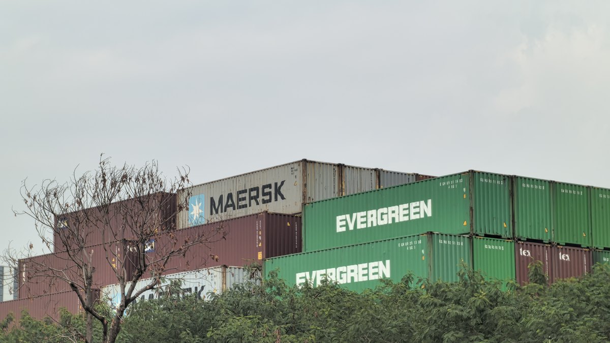 Container terminal in China &mdash; freight rates from China to Australia