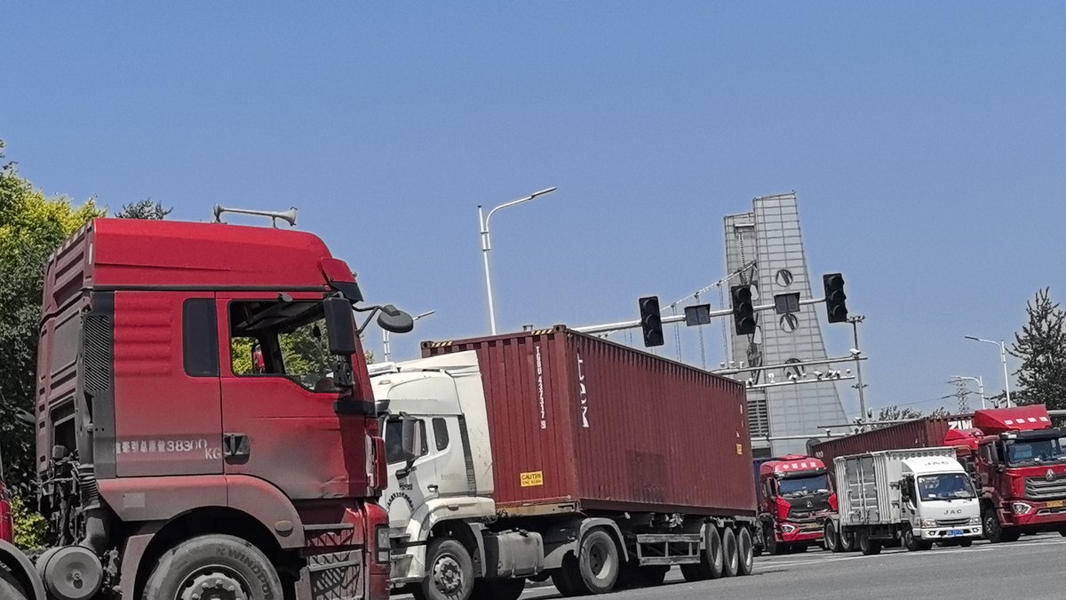 Container terminal in China &mdash; freight rates from China to Sri Lanka