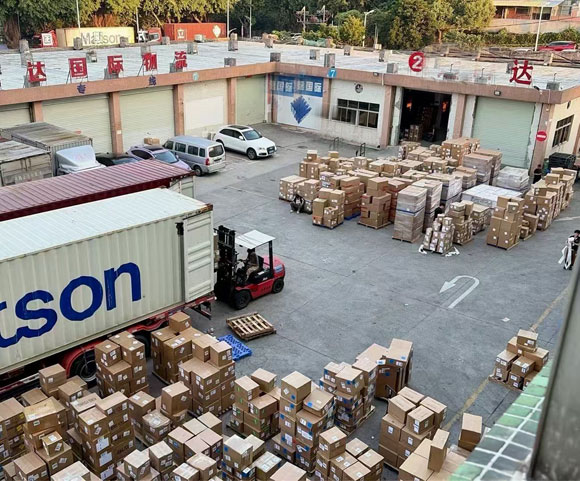 Professional container loading in warehouse