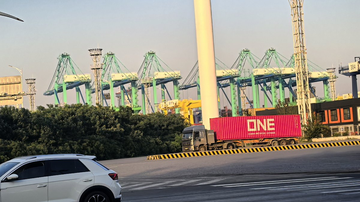 Coastline at Tianjin Port, China — sea freight from China to Aden, Yemen